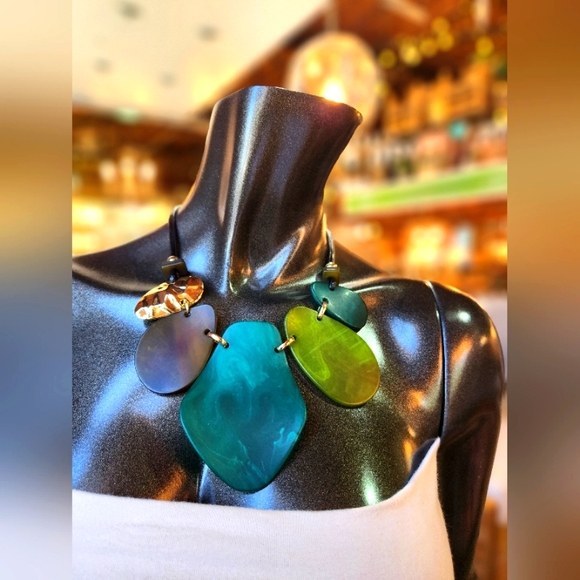 Green, Olive and Goldtone Statement Necklace with Earrings Set - Picture 5 of 15